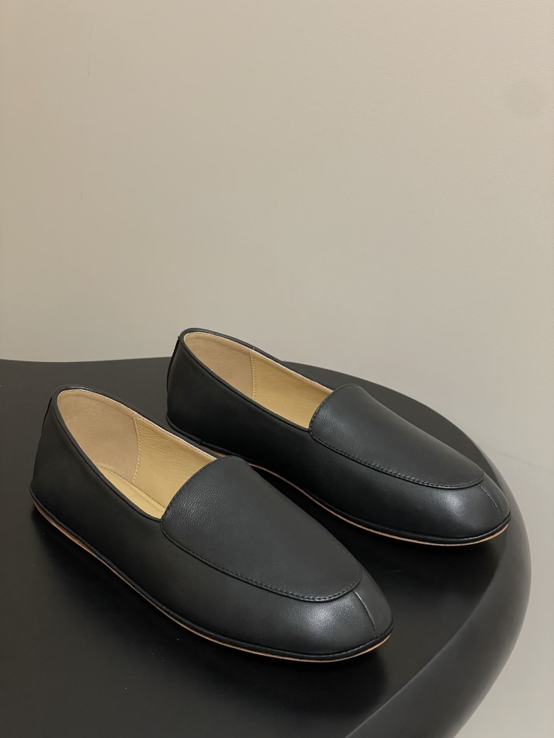 L0r0 P1ana loafers